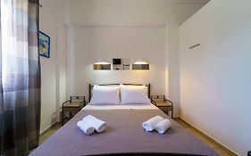 Marousi Rooms